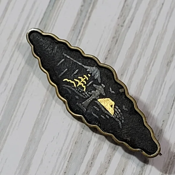 Vintage Damascene Brooch Bar Pin. - Picture 3 of 6